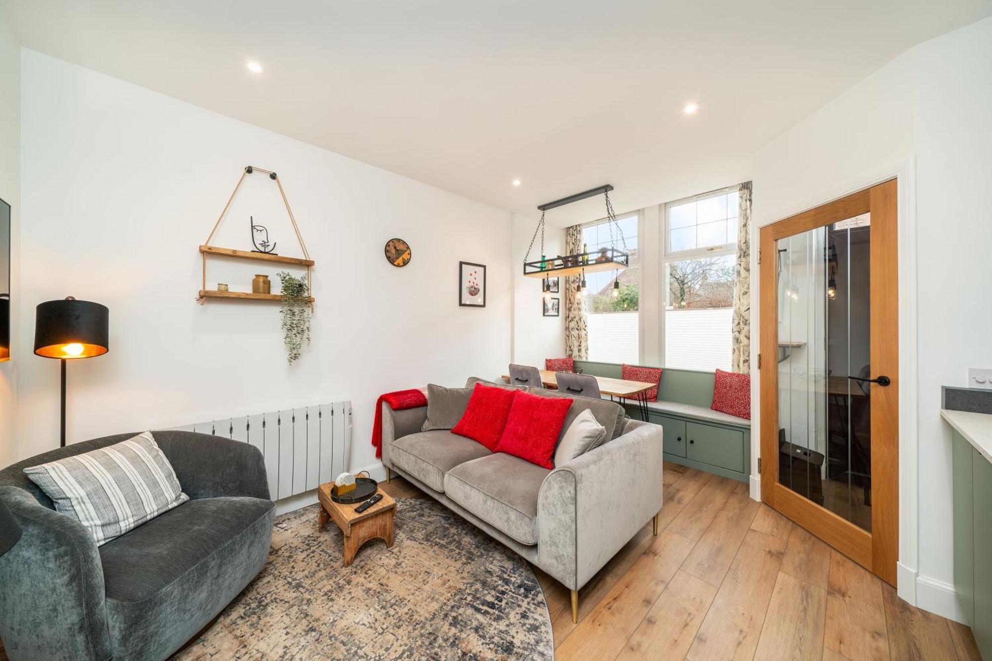 Appartamento Grange8 Luxury Snug & Courtyard In Blairgowrie Blairgowrie and Rattray Esterno foto